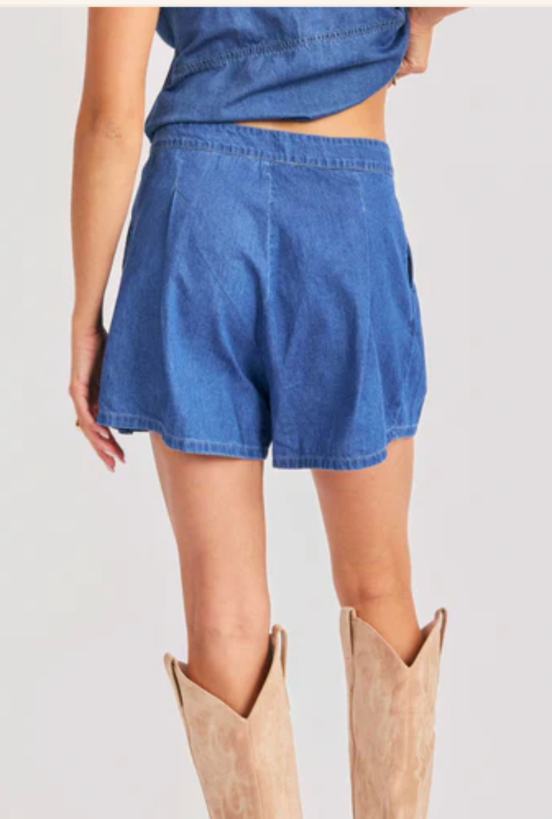Rango Pleated Shorts